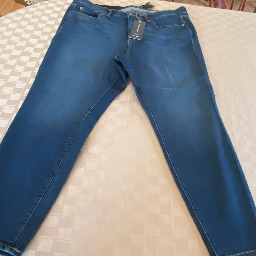NWT Torrid Sky High Skinny Jeans Womens‎ Plus 20R Medium Wash 38 X 27 High Rise